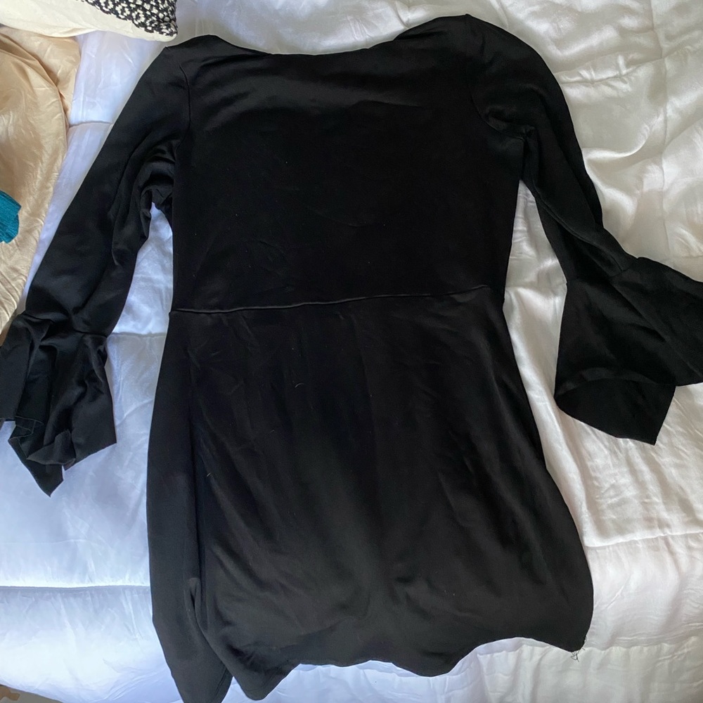 Black bodycon dress!